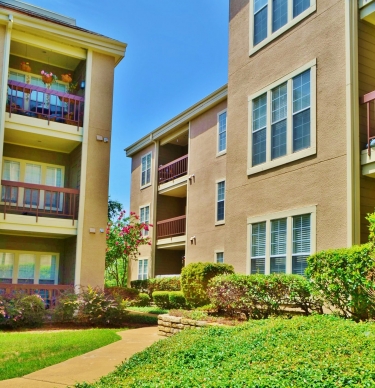 Covington Pointe Apartments